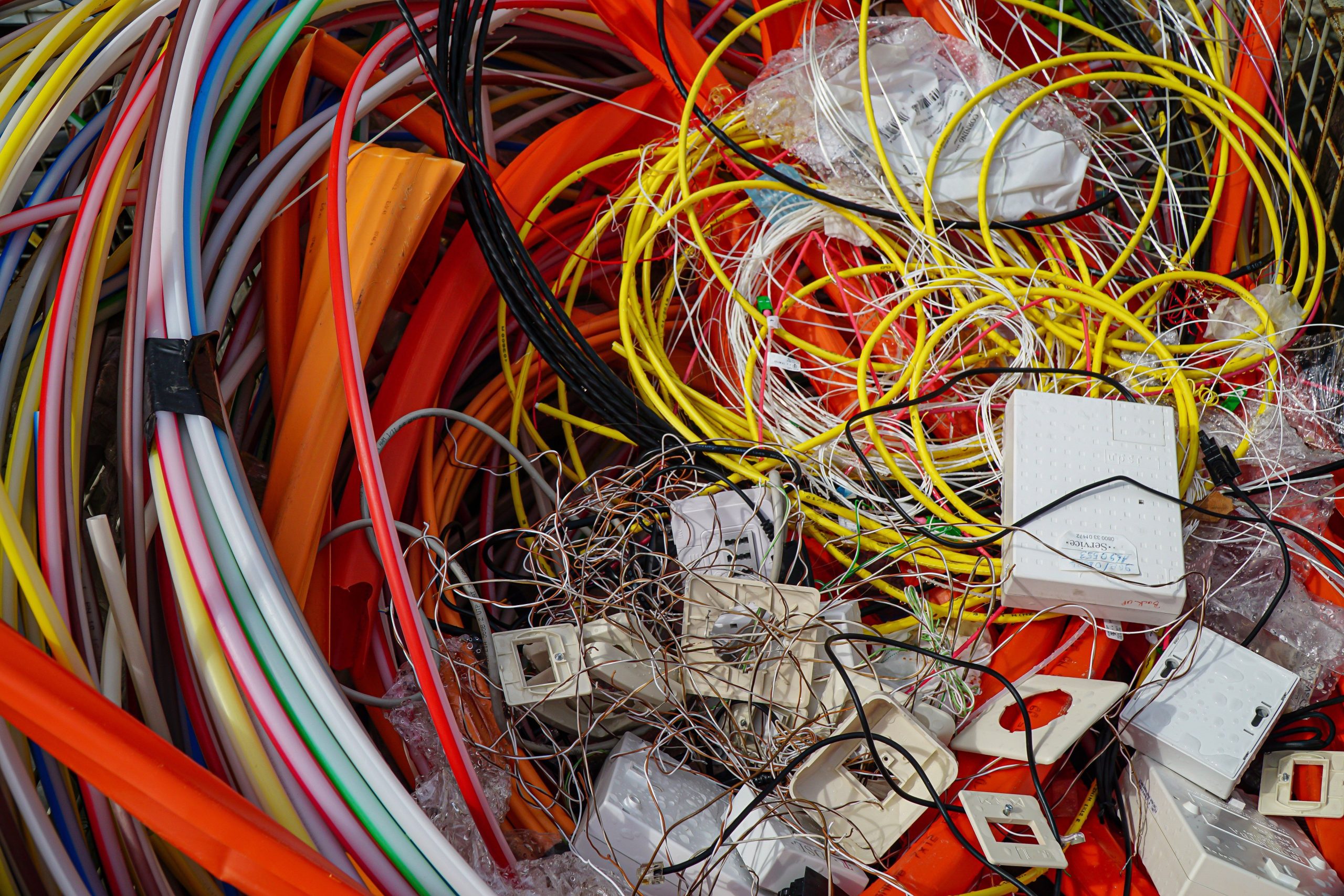 Mélange de câbles électriques à recycler