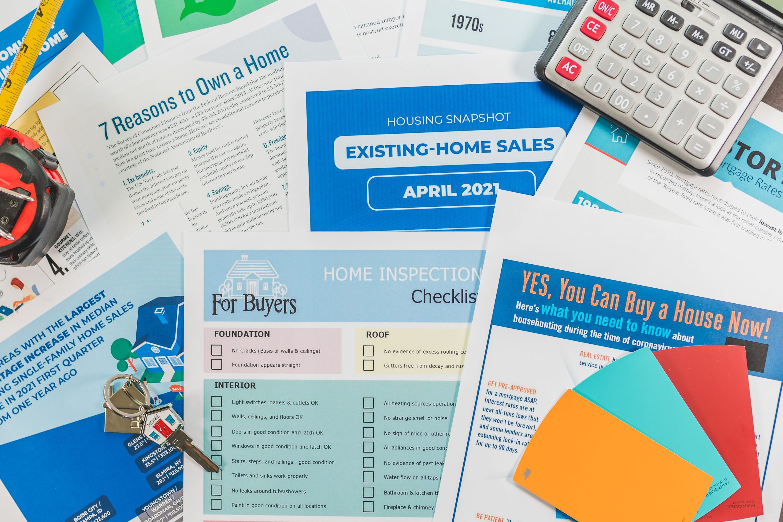Documents immobiliers, checklist et calculatrice achat